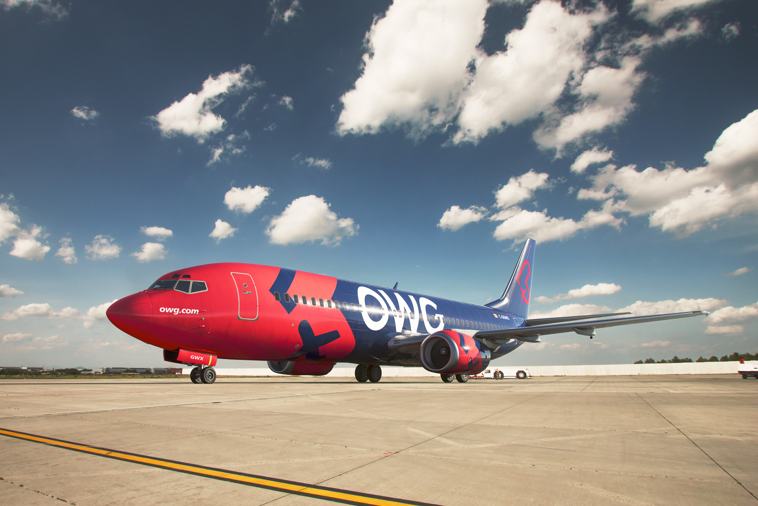 Illustration représentant un appareil de type Boeing 737-400 de OWG